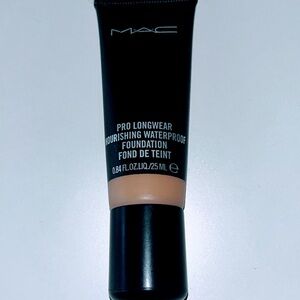 MAC NC 35 Pro Longwear Waterproof Foundation Used 1 time